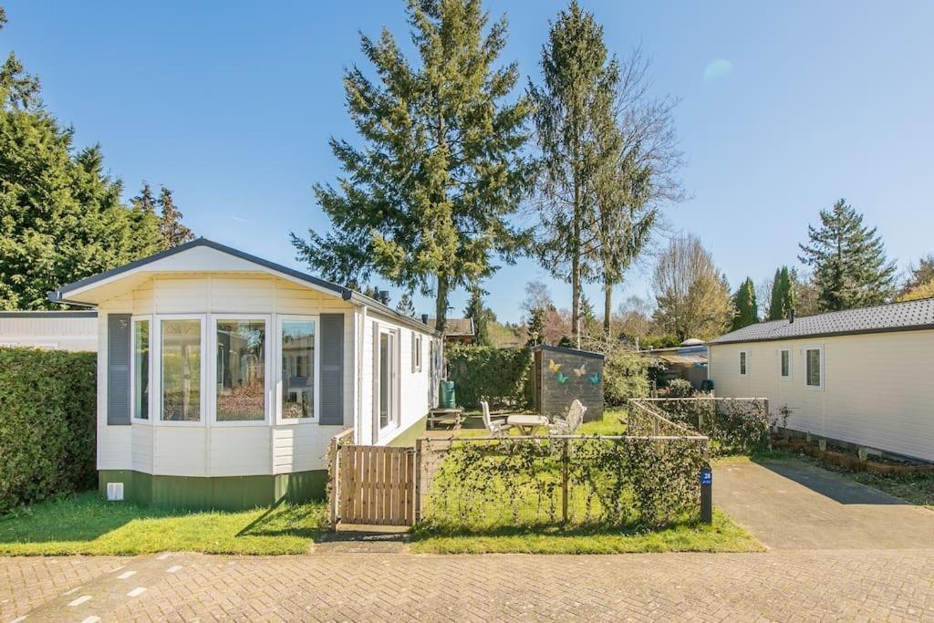 4-Pers. Chalet Met Eigen Parkeerplaats In Veluwe Villa Putten Bagian luar foto