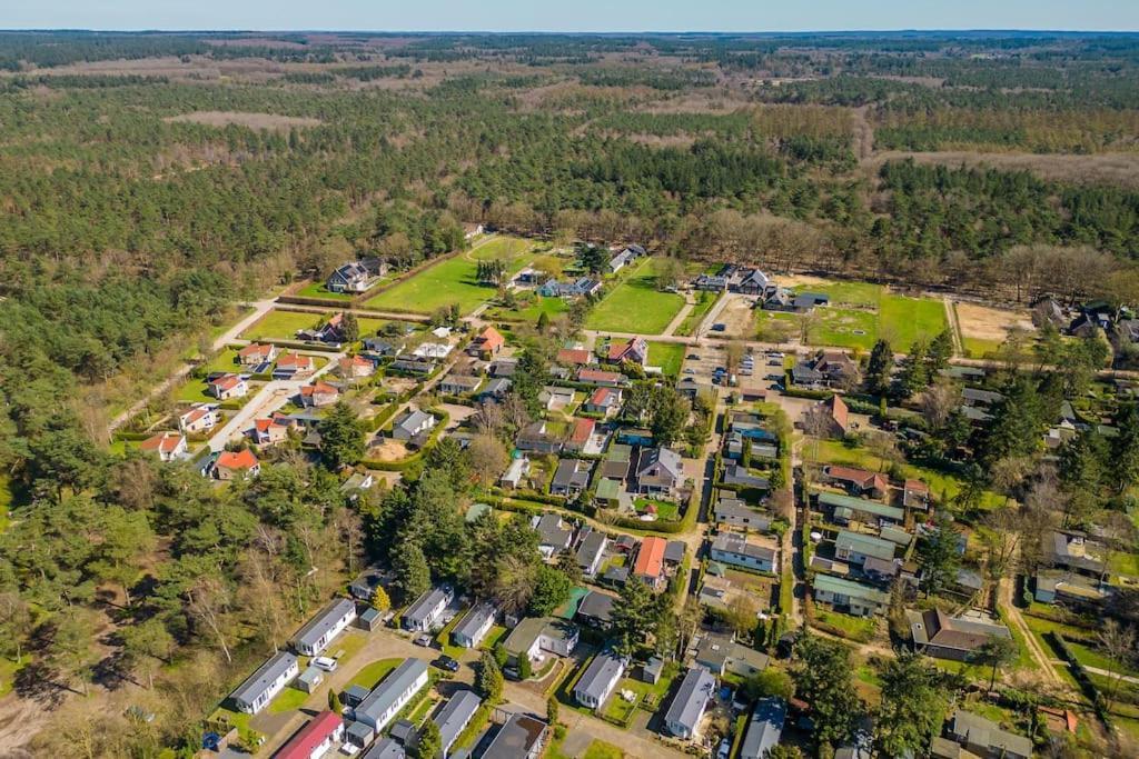 4-Pers. Chalet Met Eigen Parkeerplaats In Veluwe Villa Putten Bagian luar foto