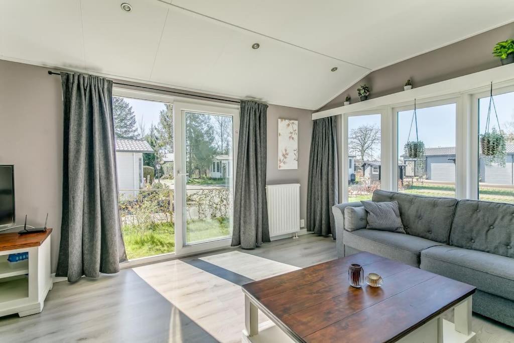 4-Pers. Chalet Met Eigen Parkeerplaats In Veluwe Villa Putten Bagian luar foto