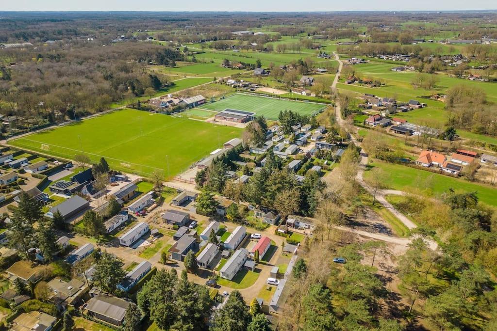 4-Pers. Chalet Met Eigen Parkeerplaats In Veluwe Villa Putten Bagian luar foto